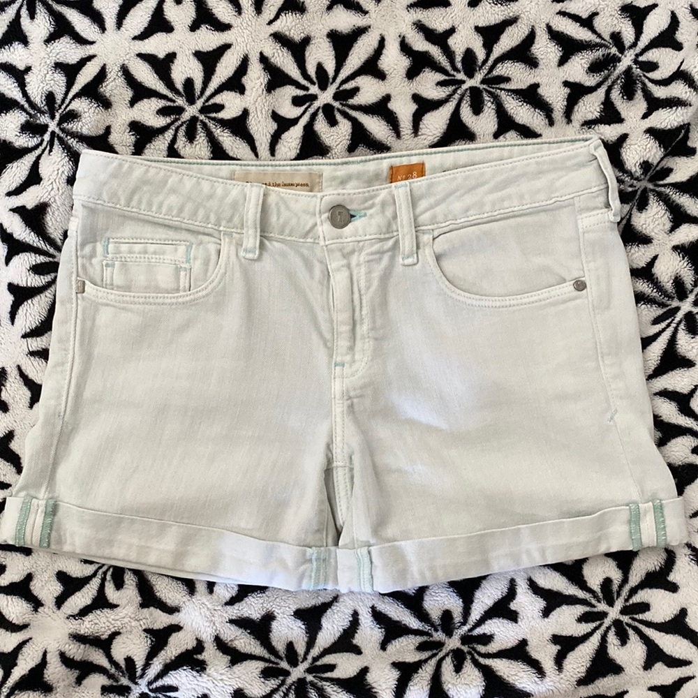 Anthropologie Pilcro light wash shorts size 28